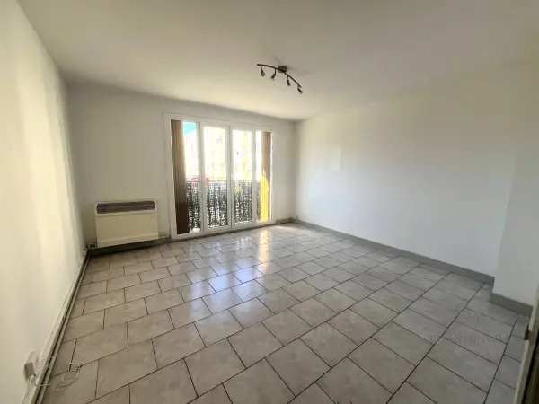 Aubagne 13400 – Vente appartement 4&nbsp;pièces 3&nbsp;chambres