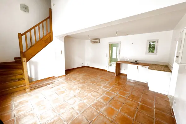 Trets 13530 – Vente appartement 3&nbsp;pièces 2&nbsp;chambres