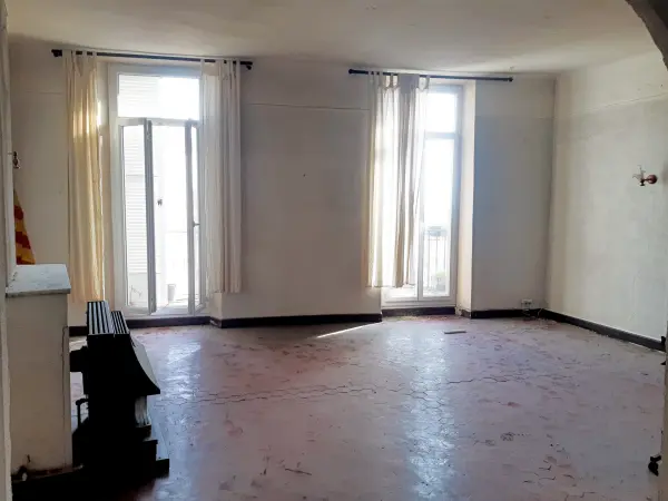 Hyères 83400 – Vente appartement 6&nbsp;pièces 5&nbsp;chambres