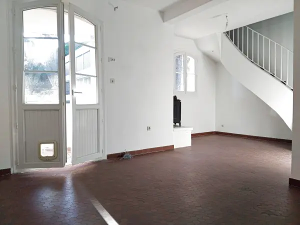 Hyères 83400 – Vente appartement 3&nbsp;pièces 1&nbsp;chambre