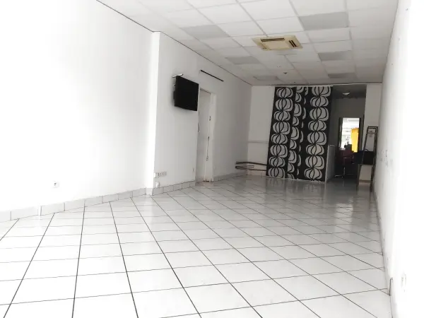 Hyères 83400 – Vente local