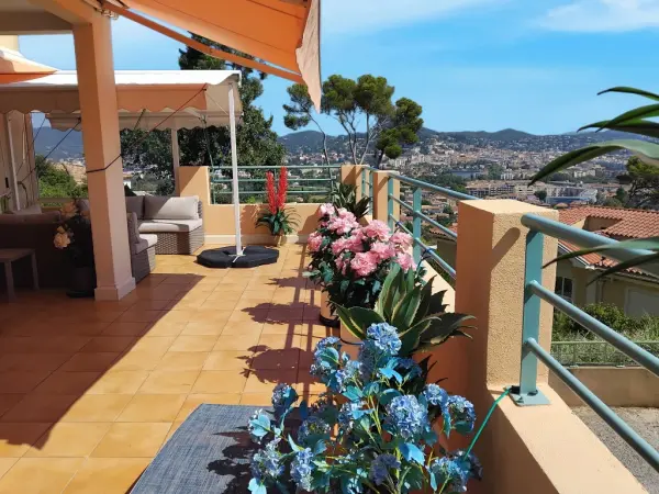 Hyères 83400 – Vente appartement 4&nbsp;pièces 3&nbsp;chambres