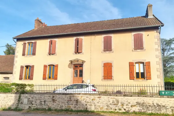 Mesvres 71190 – Vente immeuble