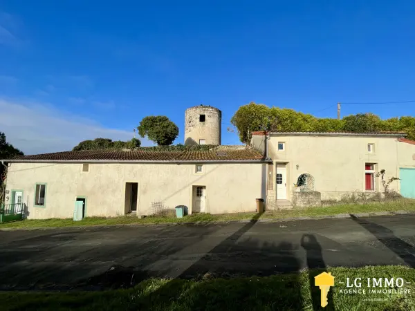 Saint-Fort-sur-Gironde 17240 – Vente immeuble 10&nbsp;pièces 5&nbsp;chambres