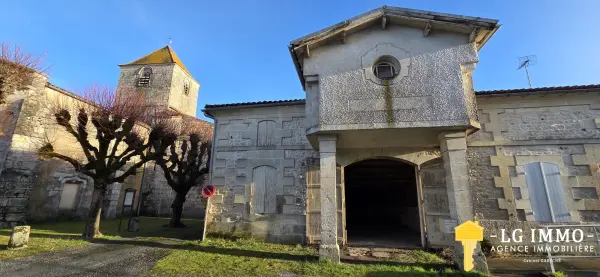 Lorignac 17240 – Vente parking/box