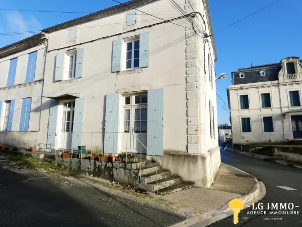 Mortagne-sur-Gironde 17120 – Vente maison/villa 5&nbsp;pièces 4&nbsp;chambres