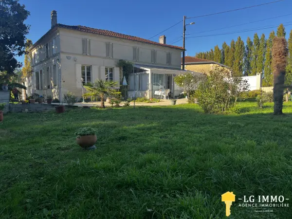 Mirambeau 17150 – Vente maison/villa 8&nbsp;pièces 6&nbsp;chambres