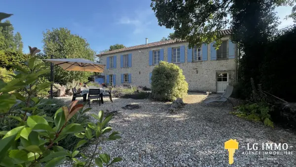 Saint-Georges-des-Agoûts 17150 – Vente maison/villa 6&nbsp;pièces 5&nbsp;chambres