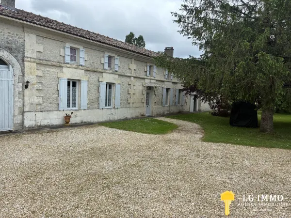 Messac 17130 – Vente maison/villa 6&nbsp;pièces 4&nbsp;chambres