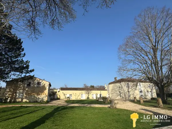 Saint-Sigismond-de-Clermont 17240 – Vente maison/villa 15&nbsp;pièces 10&nbsp;chambres