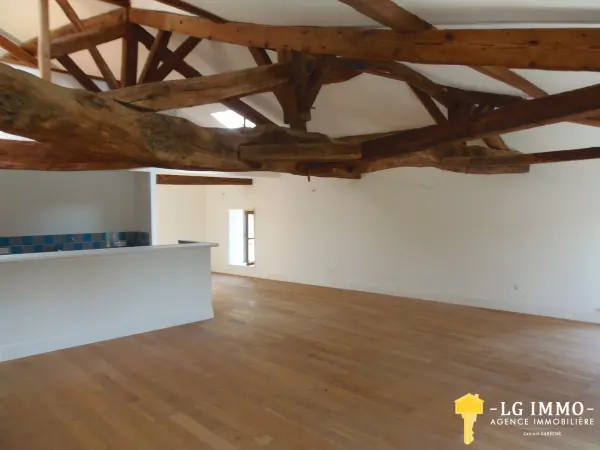 Mortagne-sur-Gironde 17120 – Vente appartement 4&nbsp;pièces 3&nbsp;chambres