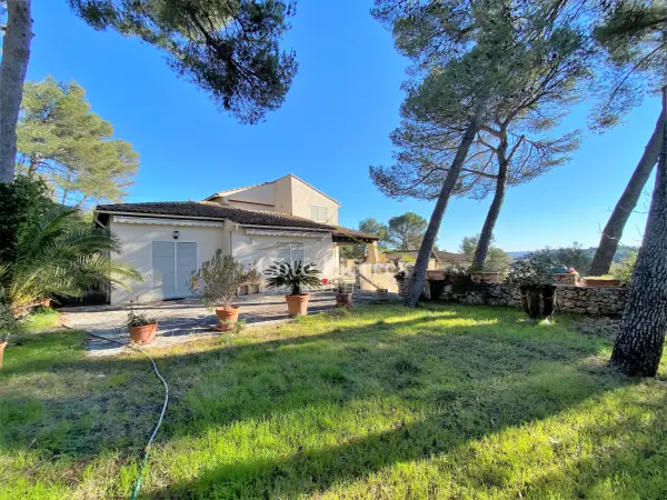 Nîmes 30000 – Vente maison/villa 7&nbsp;pièces 5&nbsp;chambres