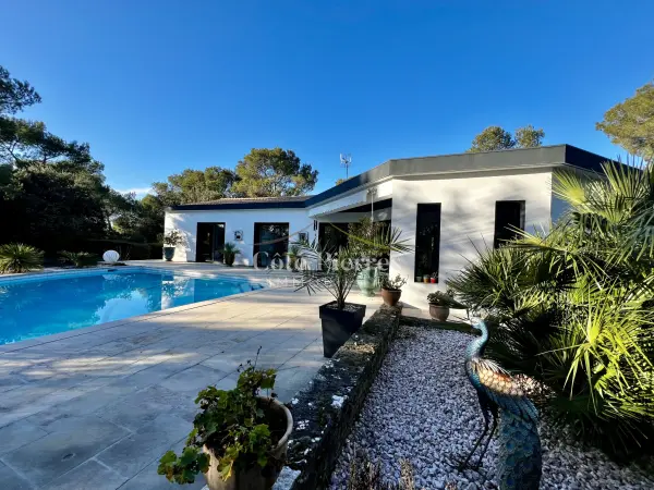 Nîmes 30900 – Vente maison/villa 5&nbsp;pièces 3&nbsp;chambres