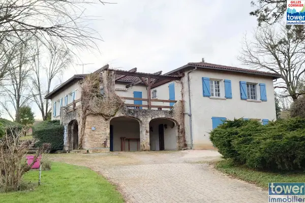 Villefranche-de-Rouergue 12200 – Vente maison/villa 10&nbsp;pièces 5&nbsp;chambres