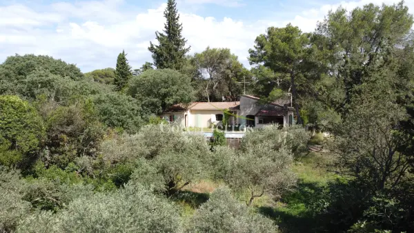 Nîmes 30900 – Vente maison/villa 6&nbsp;pièces 5&nbsp;chambres