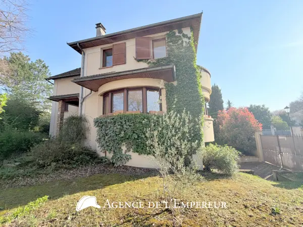 Rueil-Malmaison 92500 – Vente maison/villa 7&nbsp;pièces 5&nbsp;chambres