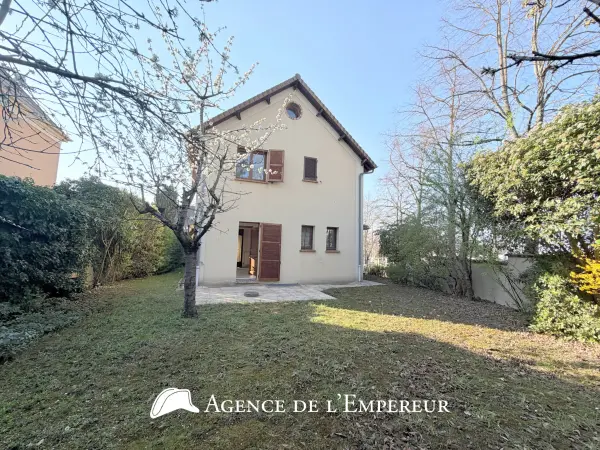 Rueil-Malmaison 92500 – Vente maison/villa 7&nbsp;pièces 5&nbsp;chambres