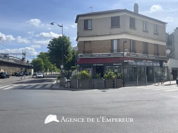 Rueil-Malmaison 92500 – Vente immeuble 3&nbsp;chambres