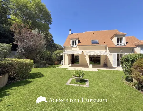 Rueil-Malmaison 92500 – Vente maison/villa 6&nbsp;pièces 5&nbsp;chambres