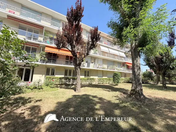 Rueil-Malmaison 92500 – Vente appartement 5&nbsp;pièces 3&nbsp;chambres