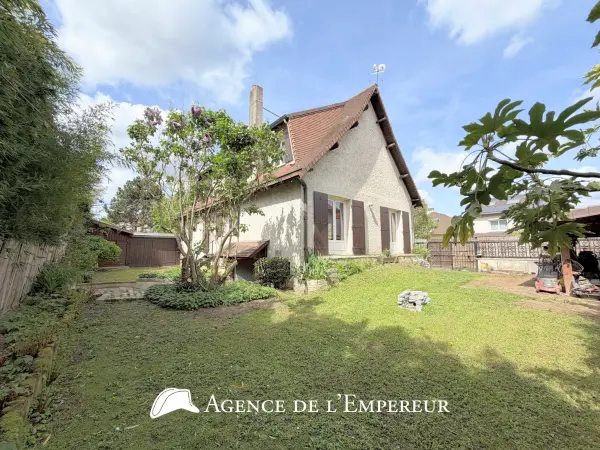 Rueil-Malmaison 92500 – Vente maison/villa 6&nbsp;pièces 4&nbsp;chambres