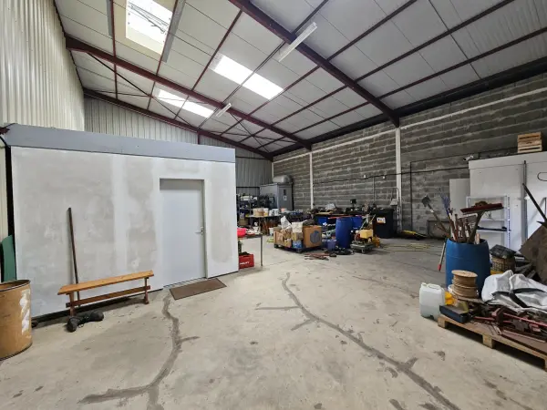 Trélazé 49800 – Location local