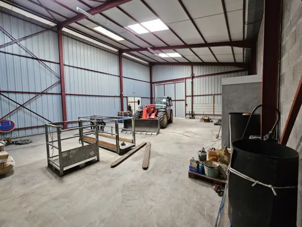 Trélazé 49800 – Location local