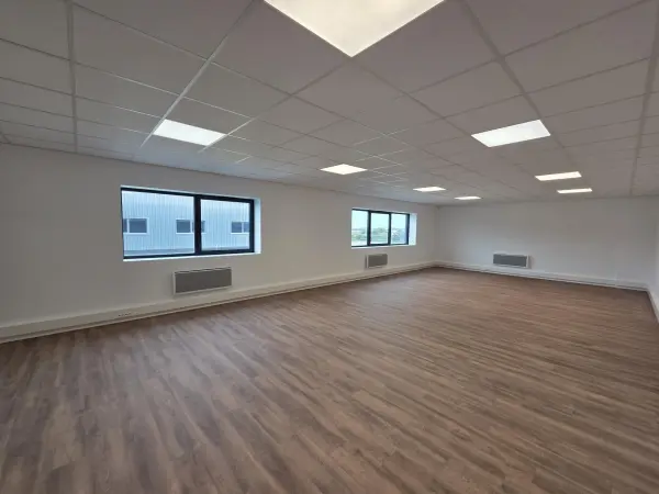 Saint-Barthélemy-d&rsquo;Anjou 49124 – Location local