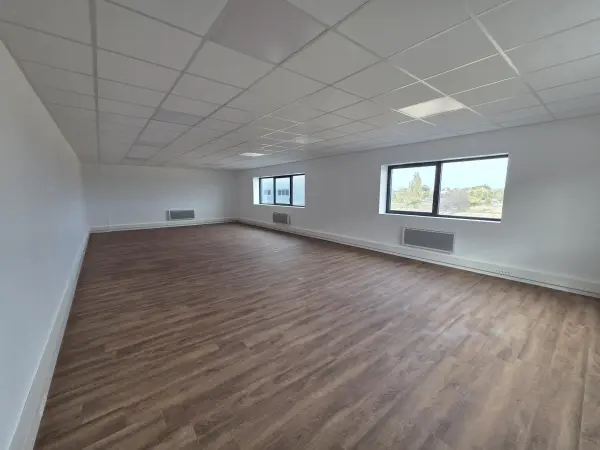 Saint-Barthélemy-d&rsquo;Anjou 49124 – Location local