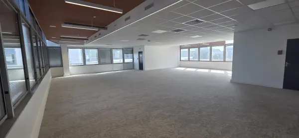 Angers 49100 – Vente bureaux