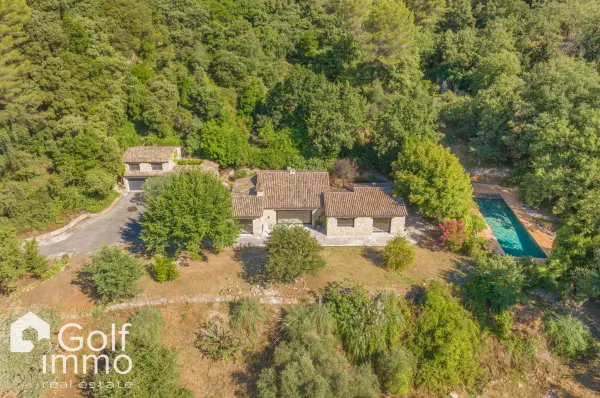 Le Tignet 06530 – Vente maison/villa 8&nbsp;pièces 4&nbsp;chambres