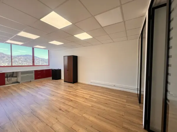 Grasse 06130 – Location bureaux