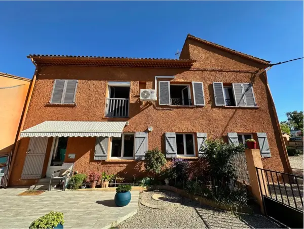 Vidauban 83550 – Vente immeuble 11&nbsp;pièces 6&nbsp;chambres