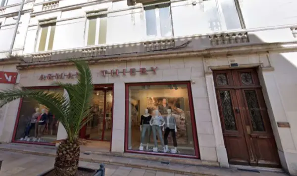 Nîmes 30000 – Vente local