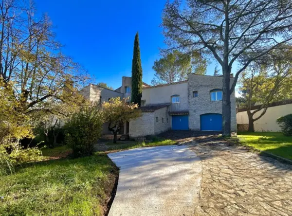 Nîmes 30900 – Vente maison/villa 7&nbsp;pièces 5&nbsp;chambres