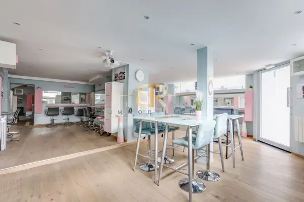 Paris 75015 – Vente local