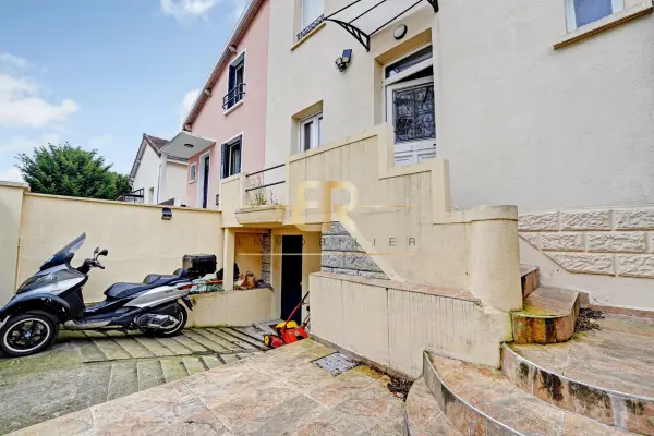 Villejuif 94800 – Vente maison/villa 10&nbsp;pièces 8&nbsp;chambres