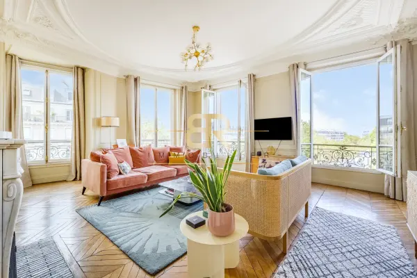 Paris 75010 – Vente appartement 5&nbsp;pièces 3&nbsp;chambres