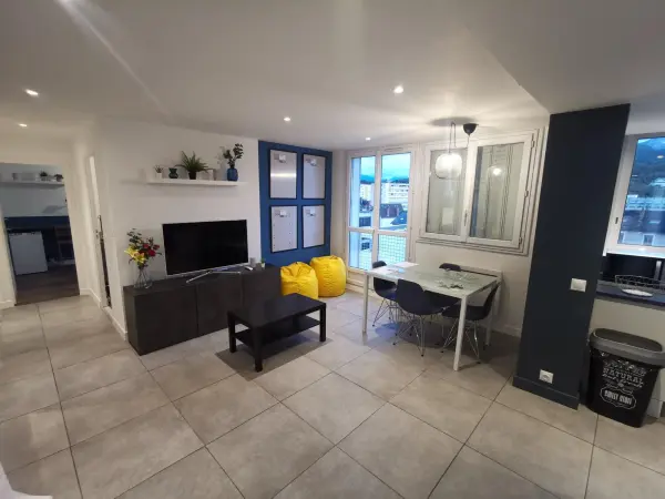 Chambéry 73000 – Vente appartement 5&nbsp;pièces 4&nbsp;chambres