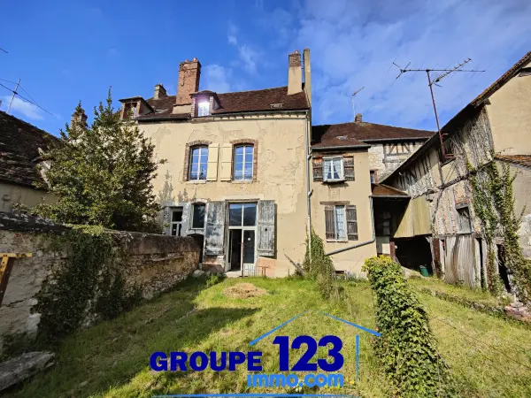 Joigny 89300 – Vente immeuble 10&nbsp;pièces 5&nbsp;chambres