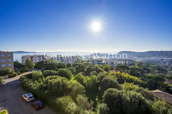 Cavalaire-sur-Mer 83240 – Vente appartement 3&nbsp;pièces 2&nbsp;chambres