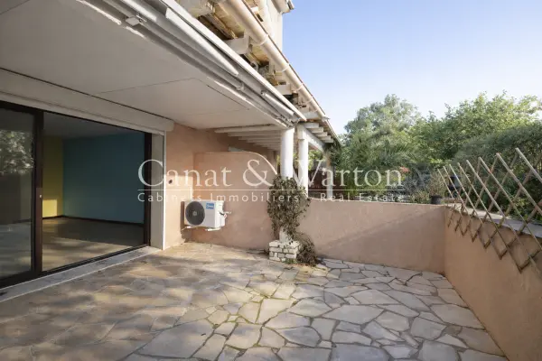 Cavalaire-sur-Mer 83240 – Vente appartement 2&nbsp;pièces 1&nbsp;chambre