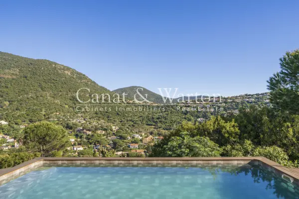 Cavalaire-sur-Mer 83240 – Vente maison/villa 5&nbsp;pièces 3&nbsp;chambres