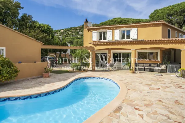 Cavalaire-sur-Mer 83240 – Vente maison/villa 6&nbsp;pièces 5&nbsp;chambres