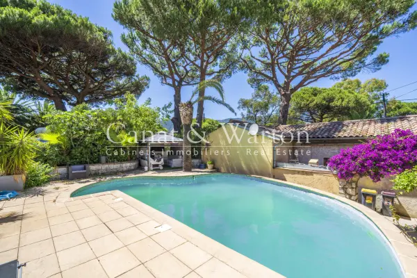 Cavalaire-sur-Mer 83240 – Vente maison/villa 11&nbsp;pièces 8&nbsp;chambres