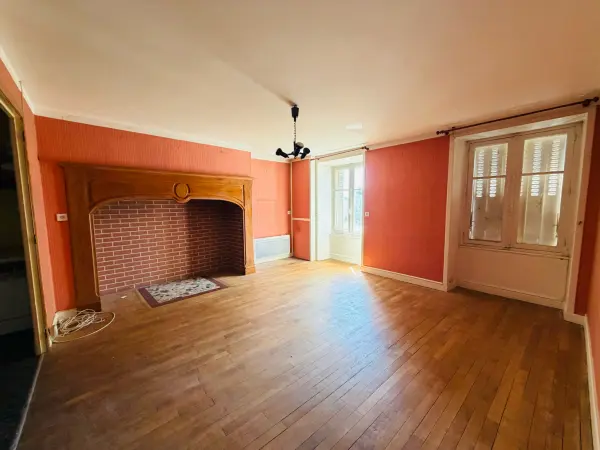 Allassac 19240 – Vente immeuble 3&nbsp;pièces 2&nbsp;chambres