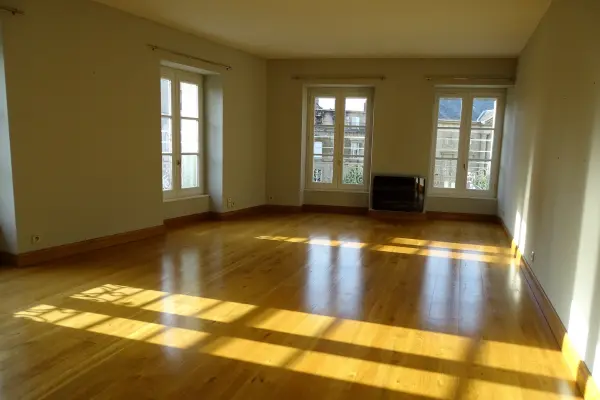 Brive-la-Gaillarde 19100 – Location appartement 2&nbsp;pièces 1&nbsp;chambre