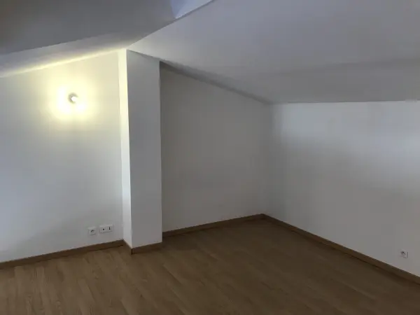 Orange 84100 – Location appartement 3&nbsp;pièces 1&nbsp;chambre