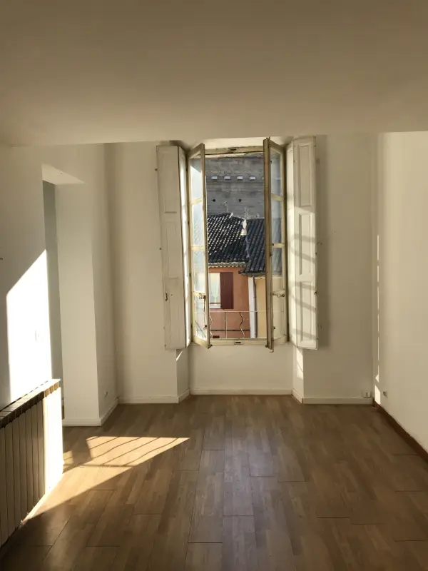 Orange 84100 – Location appartement 3&nbsp;pièces 1&nbsp;chambre