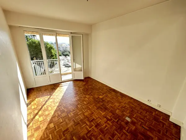 Nice 06100 – Vente appartement 3&nbsp;pièces 2&nbsp;chambres